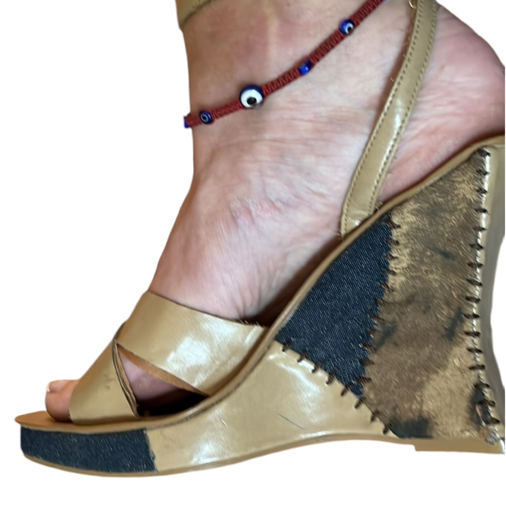 Bamboo size 10 denim blue & tan ankle wrap platform wedges